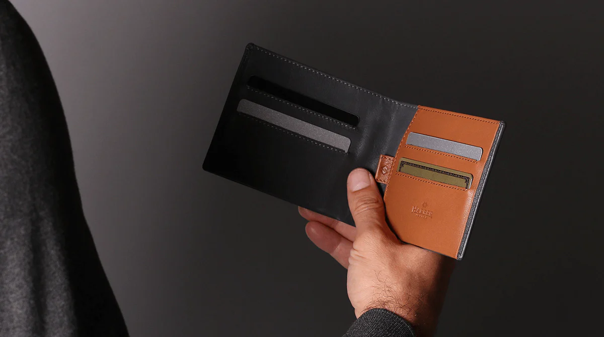 How to Choose the Perfect Men’s Card Holder for Your Lifestyle