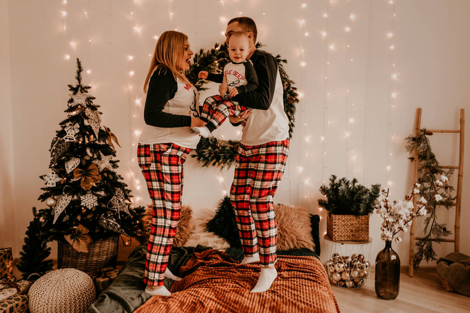 Picture-Perfect Holidays: Family Photo Outfit Ideas